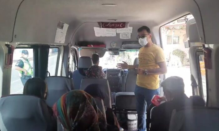 Sivil jandarma ekipleri yolcu olarak bindi, toplu taşıma araçlarını denetledi