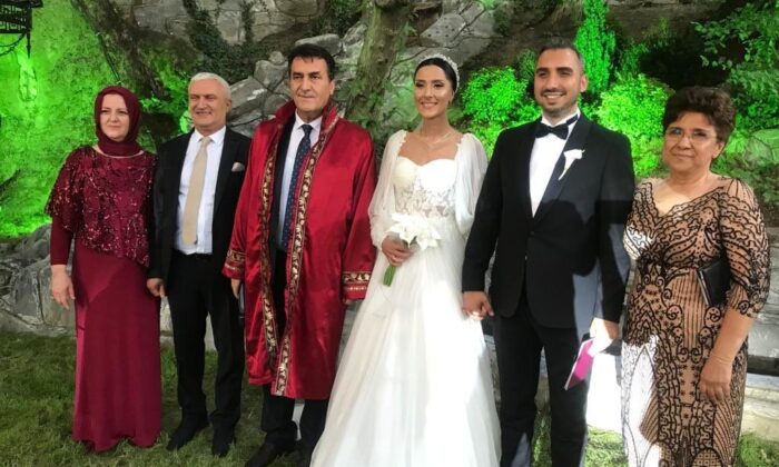 Siyaset ve iş dünyasını buluşturan nikah