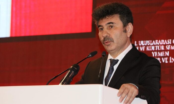 “Siyasi Dinamikler ve İnsani Yardım” sempozyumu düzenlendi