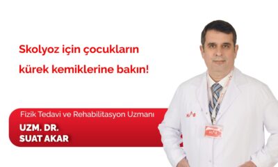 Skolyoz için çocukların kürek kemiklerine bakın