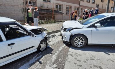 Sokağa çıkma kısıtlamasında kafa kafaya çarpıştılar