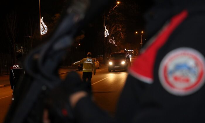 Sokağa çıkma kısıtlamasını ihlal edenlere 284 bin lira ceza