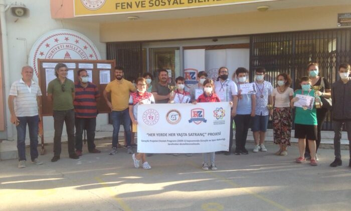 Söke’de açık kategoride satranç turnuvası yapıldı.