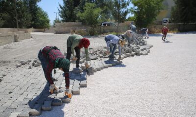 Sökülen eski parke taşları yeniden değerlendiriliyor