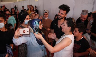 Sosyal medya fenomeni yaptığı yardım sahnesiyle sevgi seline tutuldu