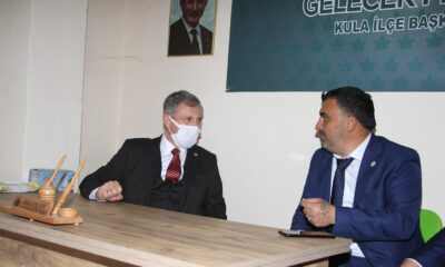 Sosyal medyadan açıkladığı istifa kararından yine sosyal medyadan vazgeçti