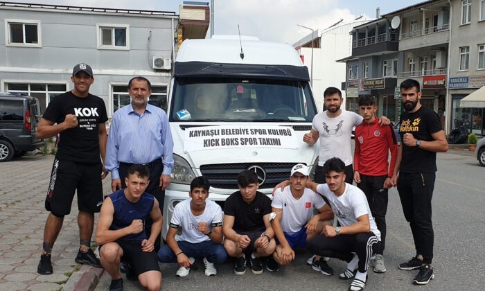 Sporcuları Başkan Şahin uğurladı