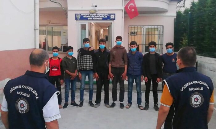 Suçüstü yakalanan insan taciri 2 kişi tutuklandı