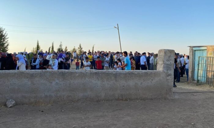 Sulama kavgasında ölen baba ve 2 oğlu yan yana defnedildi