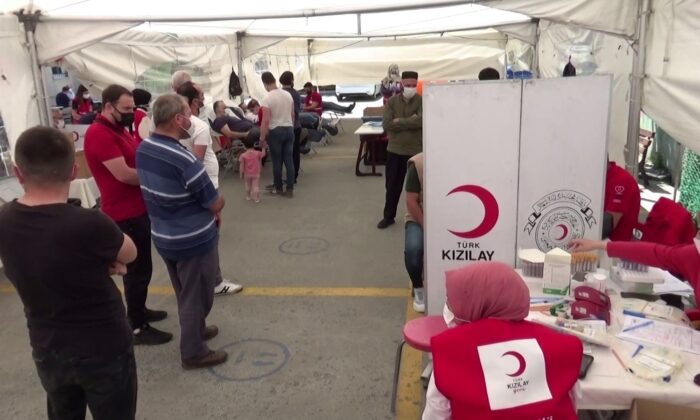 Sultangazi’de Kızılay’ın kan bağışı kampanyasına yoğun ilgi
