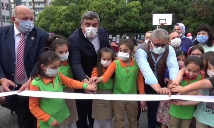 Sultangazili öğrencilerin el emeği ürünleri görücüye çıktı