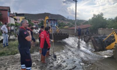 Sungurlu’da sel sonrası temizlik çalışmaları başladı