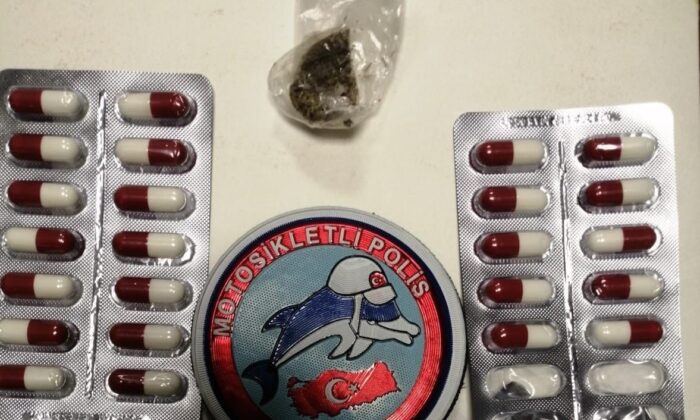 Şüphe üzerinde durdurulan şahsın üzerinde uyuşturucu madde bulundu