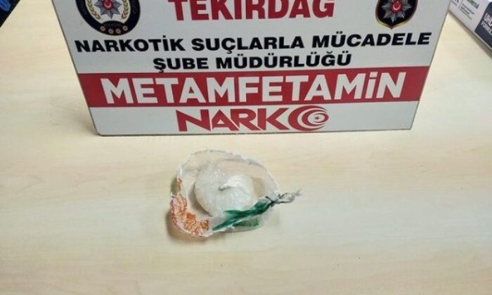 Şüpheli araçtan uyuşturucu çıktı