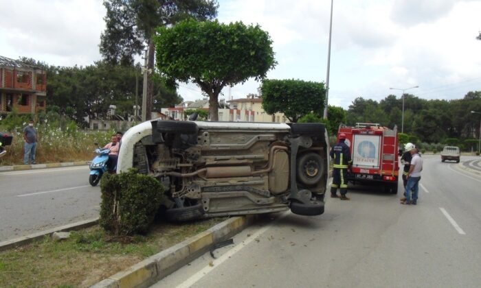 Takla atan otomobilden burnu bile kanamadan çıktı