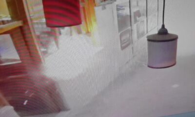 Tamire bırakılan telefonun patlama anı kamerada