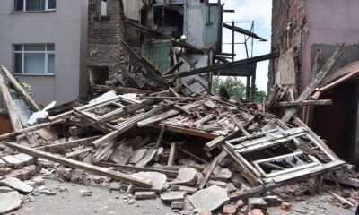 Tarihi bina ayakta duramadı