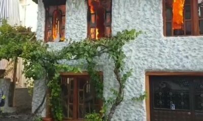 Tarihi ev alevlere teslim oldu