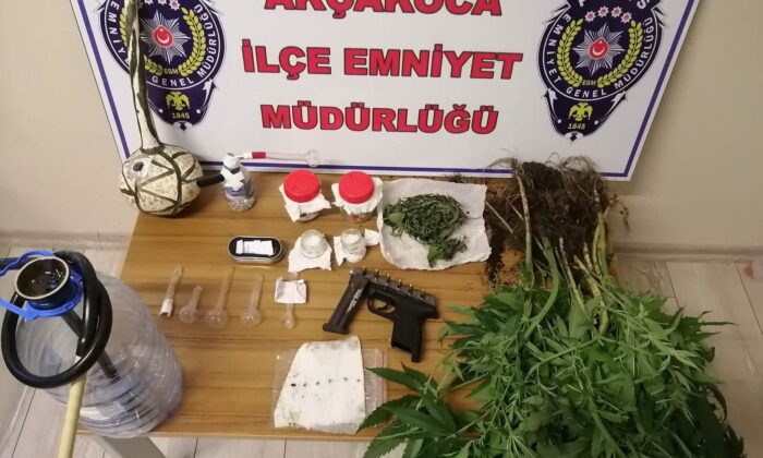 Tatil beldesinde uyuşturucu taciri şahıs tutuklandı