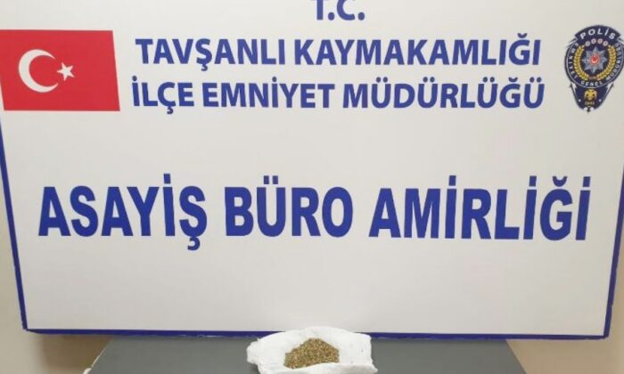 Tavşanlı’da durdurulan araçta uyuşturucu ele geçirildi