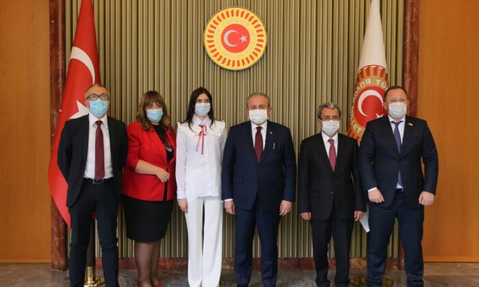 TBMM Başkanı Şentop, AKPM Ukrayna Delegasyonu Başkanı Mezentseva ile görüştü