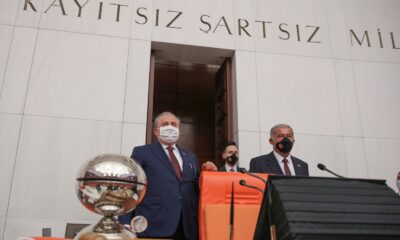 TBMM Başkanı Şentop, KKTC Meclis Başkanı Sennaroğlu ile bir araya geldi