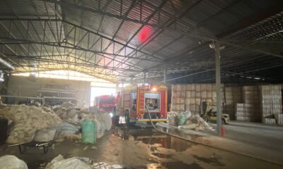 Tekstil fabrikasında çıkan yangında korku dolu anlar yaşandı