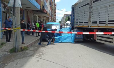 Tırın altında kalan yaşlı kadın hayatını kaybetti