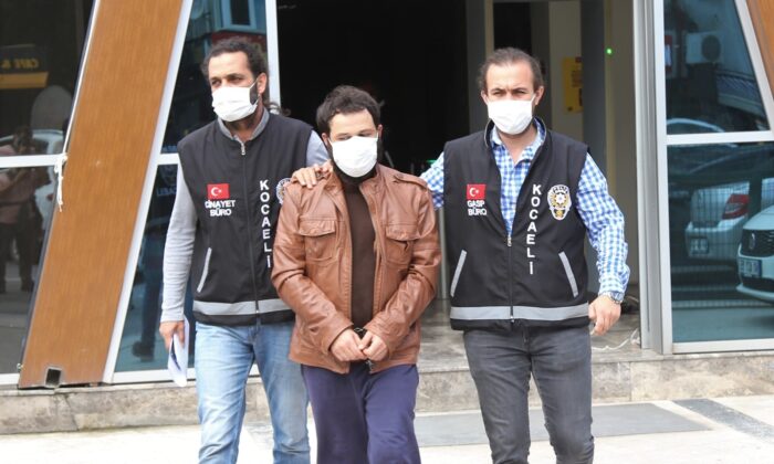 Toprağa gömülü cesedin ardından vahşet çıktı