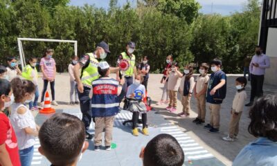 “Trafik Dedektifleri Projesi” ile Erzincan’da öğrencilere eğitim verildi