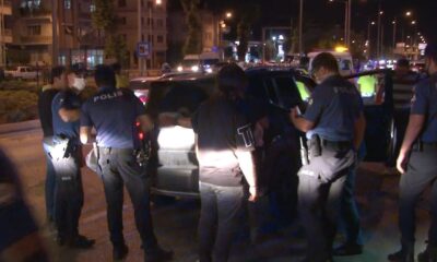 Trafik magandası kendisi uyaran otomobile 16 el ateş etti: 1 yaralı