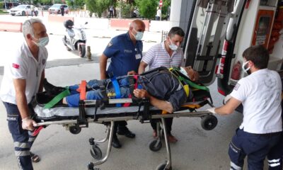 Traktör tarlada 200 metre yuvarlandı: 2 yaralı