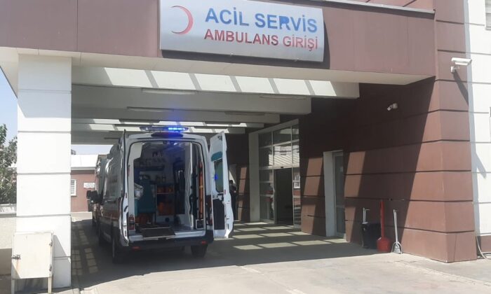 Traktörden düşen kadın ağır yaralandı