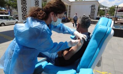 Tunceli’de meydanda mobil aşı hizmeti