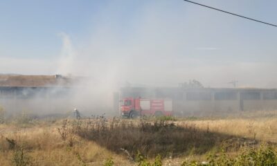 Turgutlu’da ot yangını metruk fabrikaya sıçradı