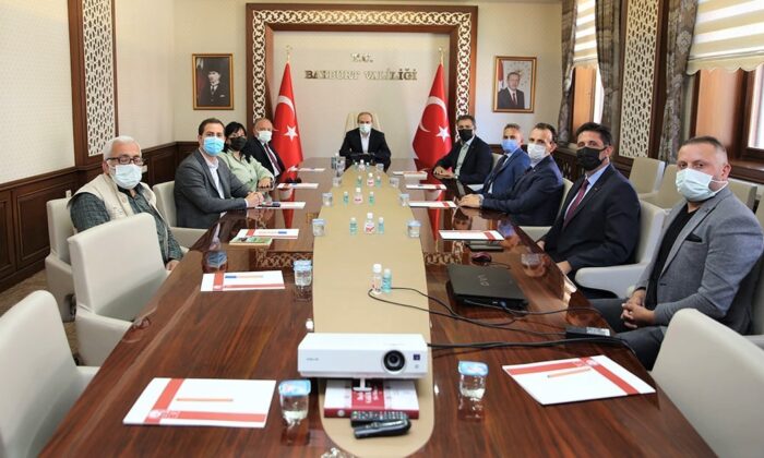 TÜRSAB Heyeti Vali Cüneyt Epcim’i ziyaret etti