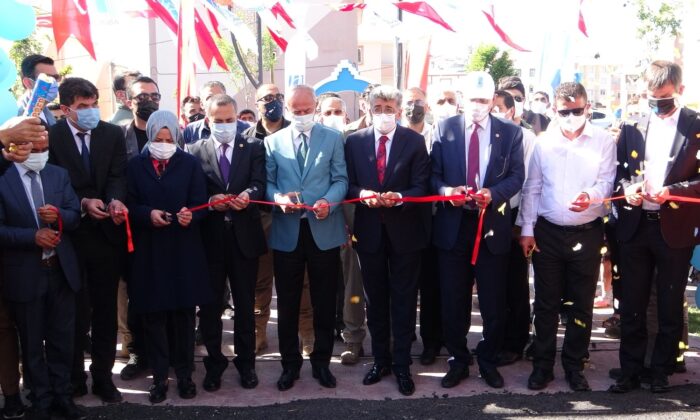 Tuşba Belediyesinin ‘İbrahim Öngün Parkı’ hizmete açıldı