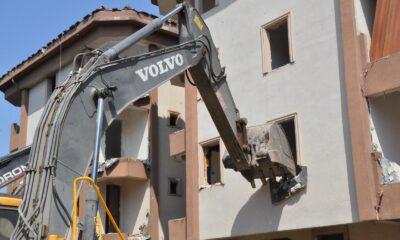 Tuzla’da deprem riski taşıyan binalar yıkılıyor