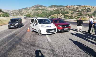 Üç otomobilin karıştığı kazada 2 kişi yaralandı