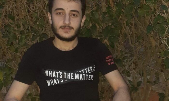 Uçuruma yuvarlanan otomobilde hayatını kaybetti