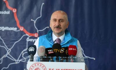 Ulaştırma Bakanı Karaismailoğlu: “Devam eden metro hattı üzerine hafriyat dökülen günleri gördü İstanbul”