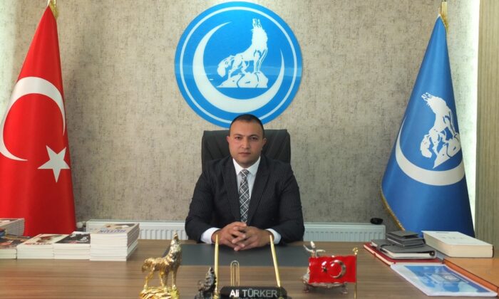 Ülkü Ocakları Başkanı Türker: “3 Hilal’e kimse paçavra diyemez”