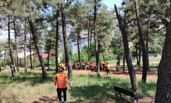 Ümraniye Belediyesi’den çevre gününde anlamlı temizlik