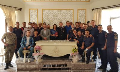 Üniformalı nikah töreni