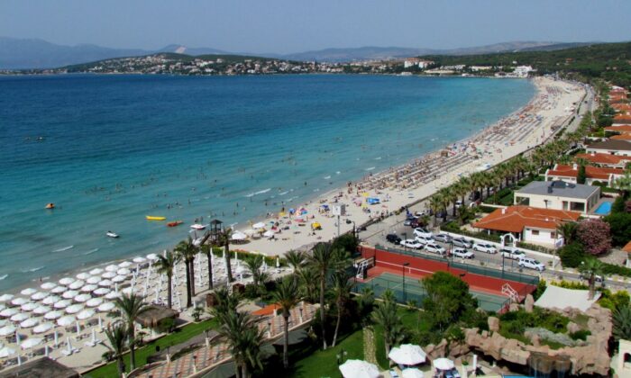 Ünlü tatil merkezi Çeşme’de bütün oteller hizmet vermeye hazır