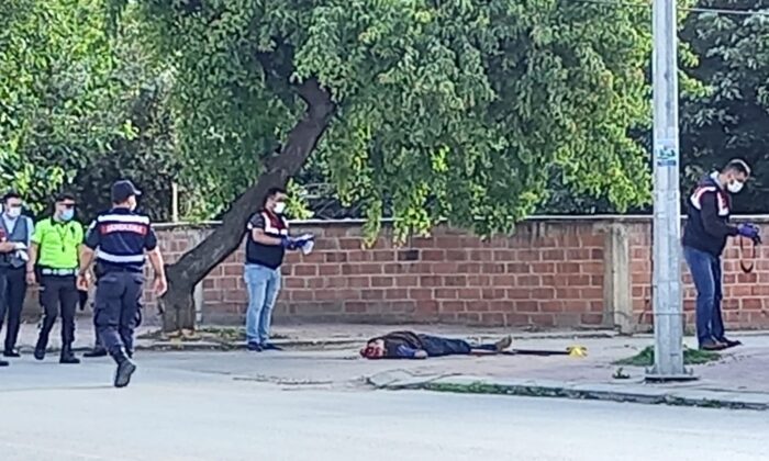 Üretici ile toptancının alacak verecek kavgasında kan aktı: 2 ölü