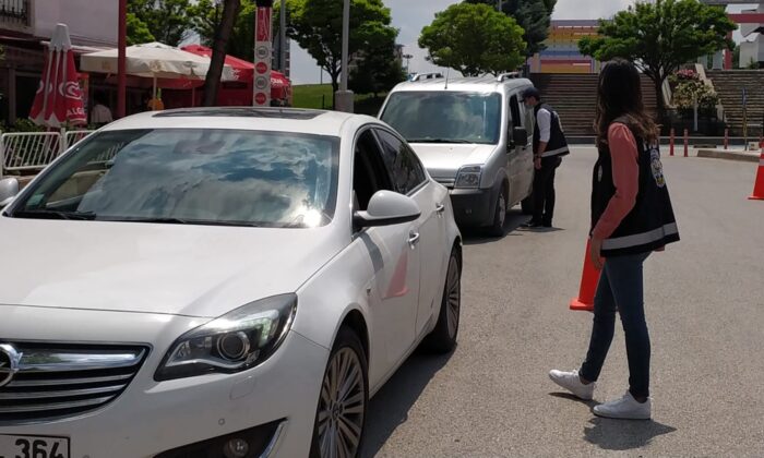 Uşak’ta 13 farklı noktada denetlemeler devam ediyor