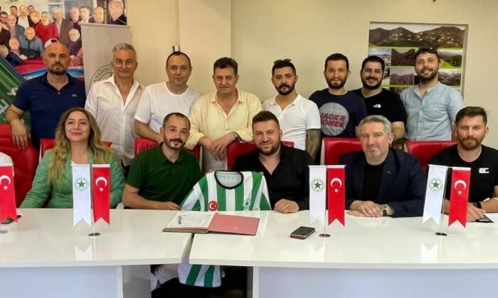 Üsküdar Anadolu 1908, Teknik Direktör Ali Karabıyık’la anlaştı