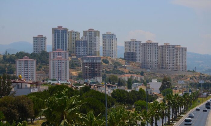 Uydukent’te 26 yıllık sorunlar çözüme kavuşuyor