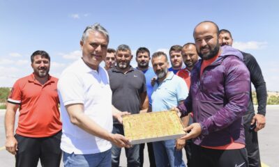 Uysal’dan başpehlivan Okulu’ya  Kırkpınar öncesi moral desteği